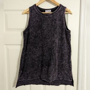 Zenana Women's black distressed dye tank sleeveless size large